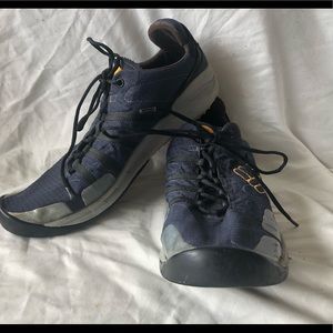 Columbia men’s shoes size 14